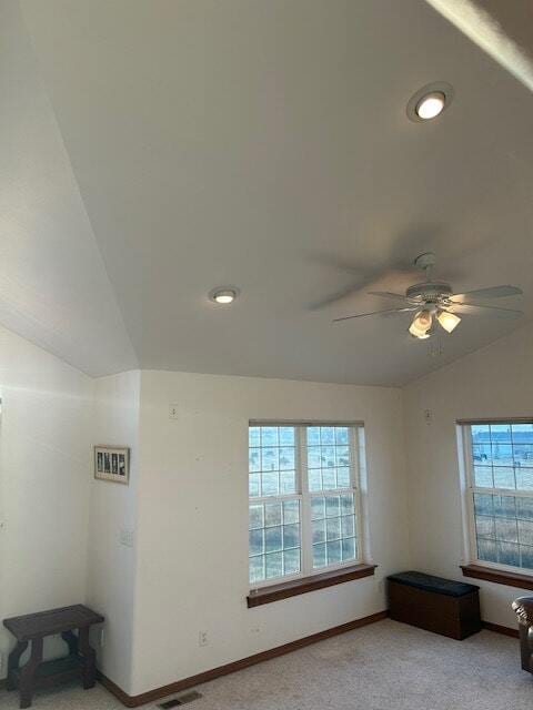 Foto del edificio - 2261 Poppy Ln