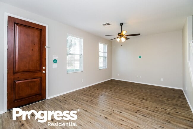 Building Photo - 4145 E Carla Vista Dr