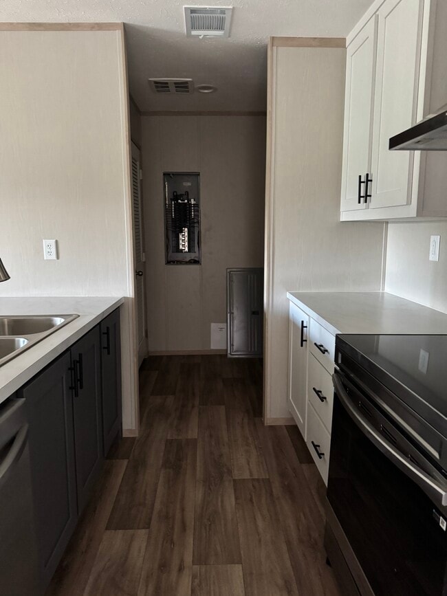 Building Photo - Three Oaks Main Home builders. LLC