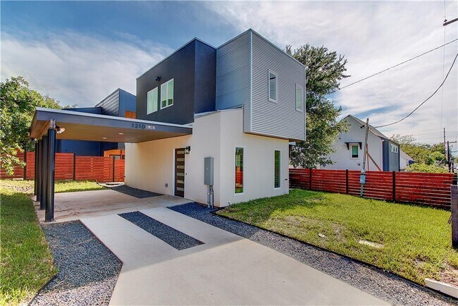 Building Photo - 1210 Singleton Ave