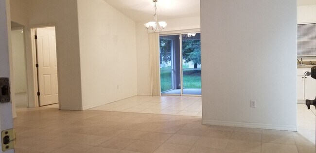 Building Photo - Super 3 Bedroom / I-75 / NEW PRICE