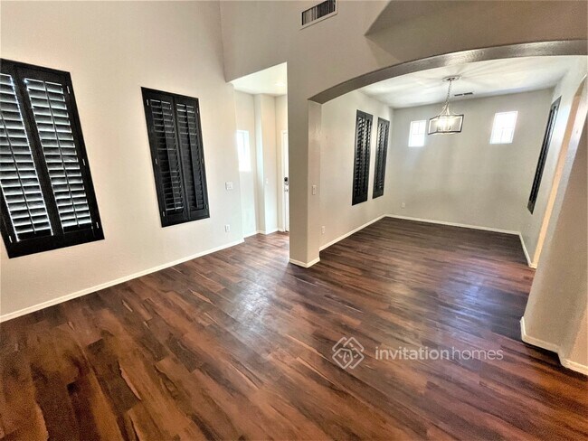 Building Photo - 1757 S Voyager Dr