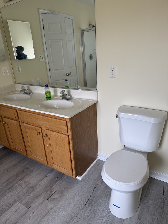 Foto del edificio - 6302 Cullen Pl