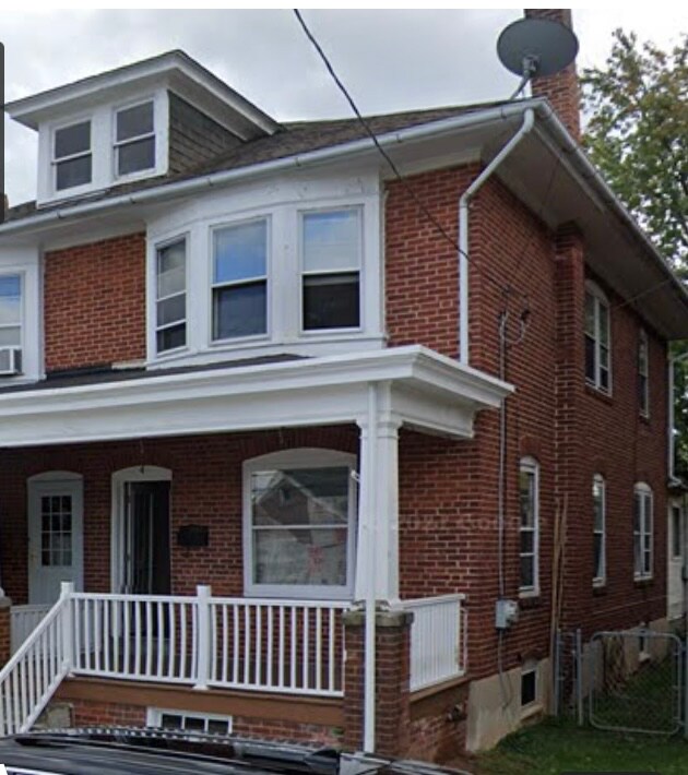 4 E 6th St, Pottstown, PA 19464 Townhome Rentals in Pottstown PA