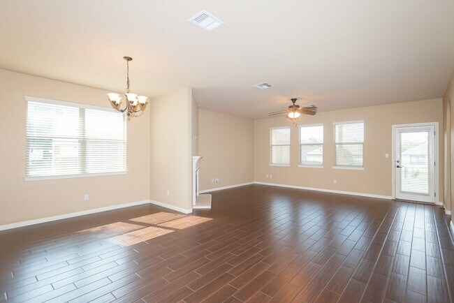 Building Photo - Three Bedroom home in the Legends Vista Community in Round Rock