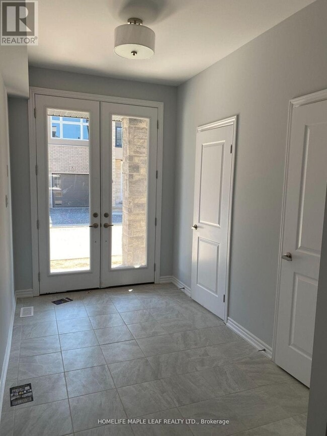 Building Photo - 5672 Dorchester Rd