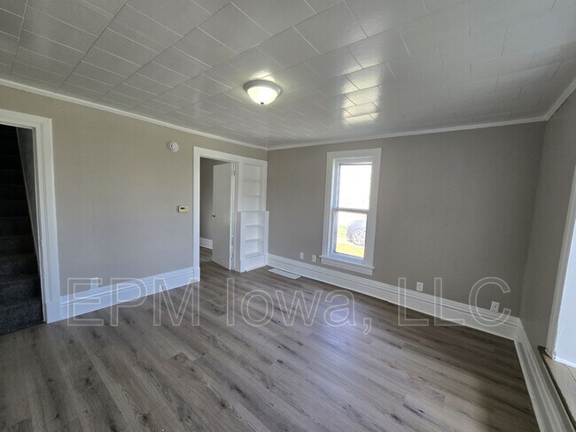 Foto del edificio - 740 W 11th St