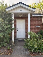 Building Photo - 9824 Piney Point Cir