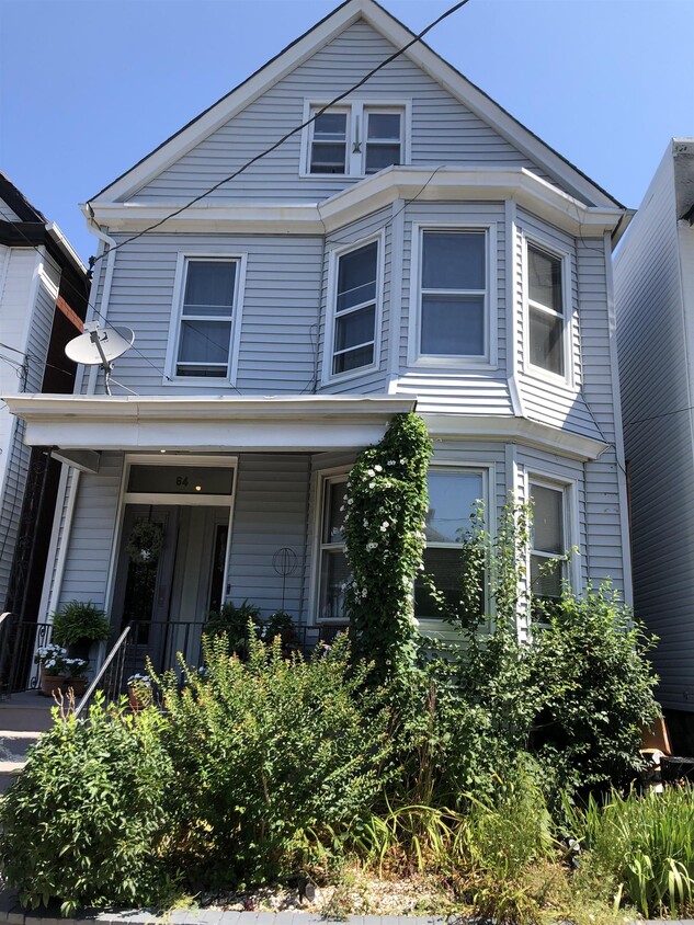 Primary Photo - 64 Fulton St