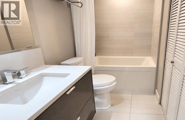 Photo du bâtiment - 1777 W 7th Ave