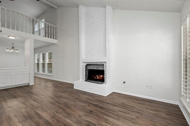 Foto del edificio - 30 Berryfrost Ln