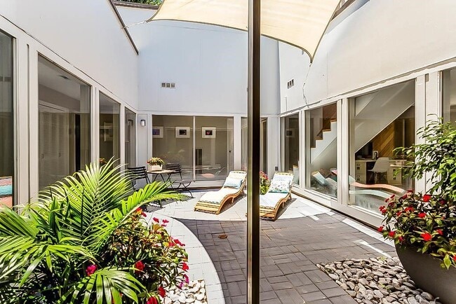 Building Photo - 16351 Craighurst Dr