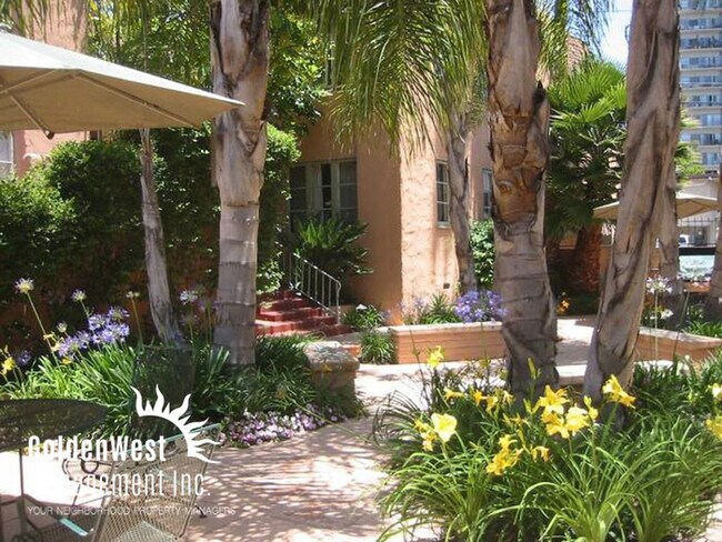 Foto del edificio - 3967 Centre St