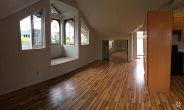 Building Photo - 237 Lighthouse Ave
