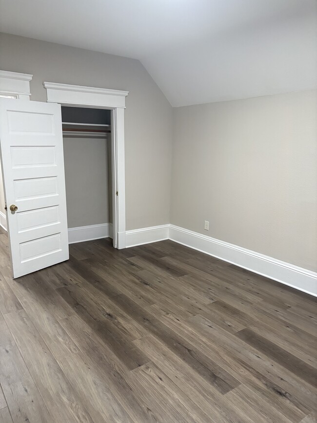 Foto del edificio - 3121 Hoyt Ave