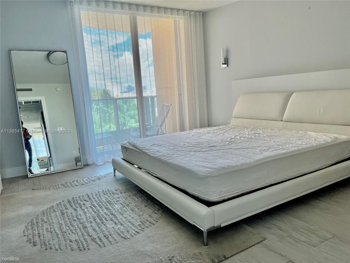 Foto del edificio - 1 br, 1.5 bath Condo - 1455 Ocean Dr Apt 606