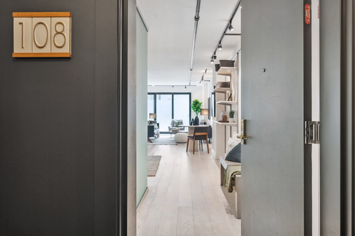 Foto principal - 1875 Mission St