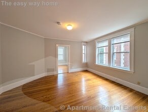 Building Photo - 156-158 Summer St Unit #302