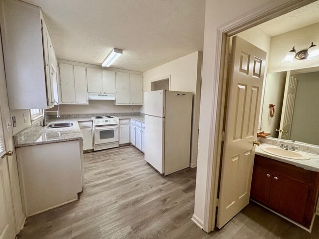 Foto del edificio - 5296 Weyden Trail