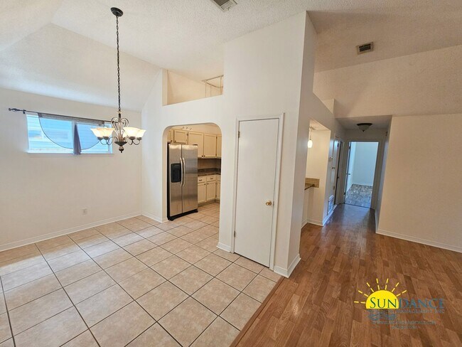 Building Photo - Beautiful 3 Bedroom Home in Willow Bend!