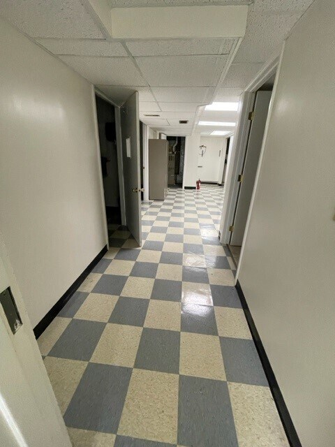 Building Photo - 8980 N Dixie Dr