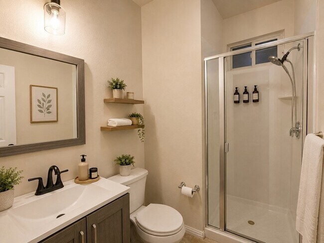 Foto del edificio - 1114 Hidden Creek Dr