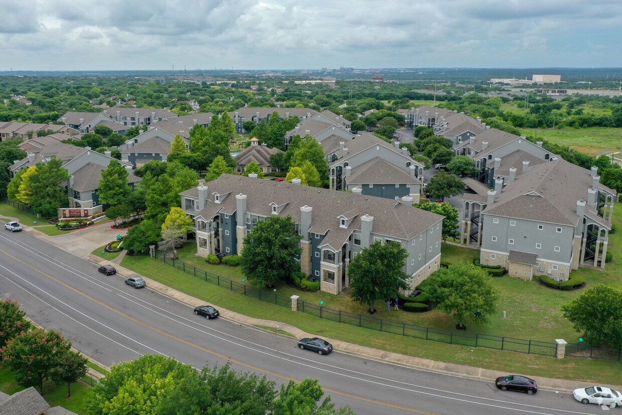 The Nine on Shoreline Apartments in Austin, TX