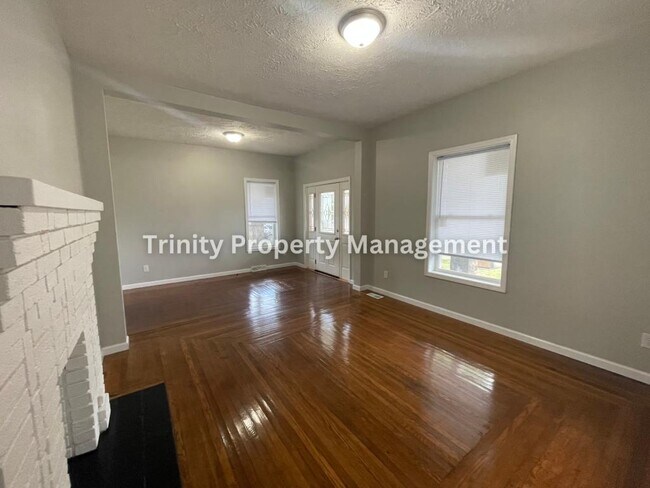 Foto del edificio - 417 Buckhannon Ave