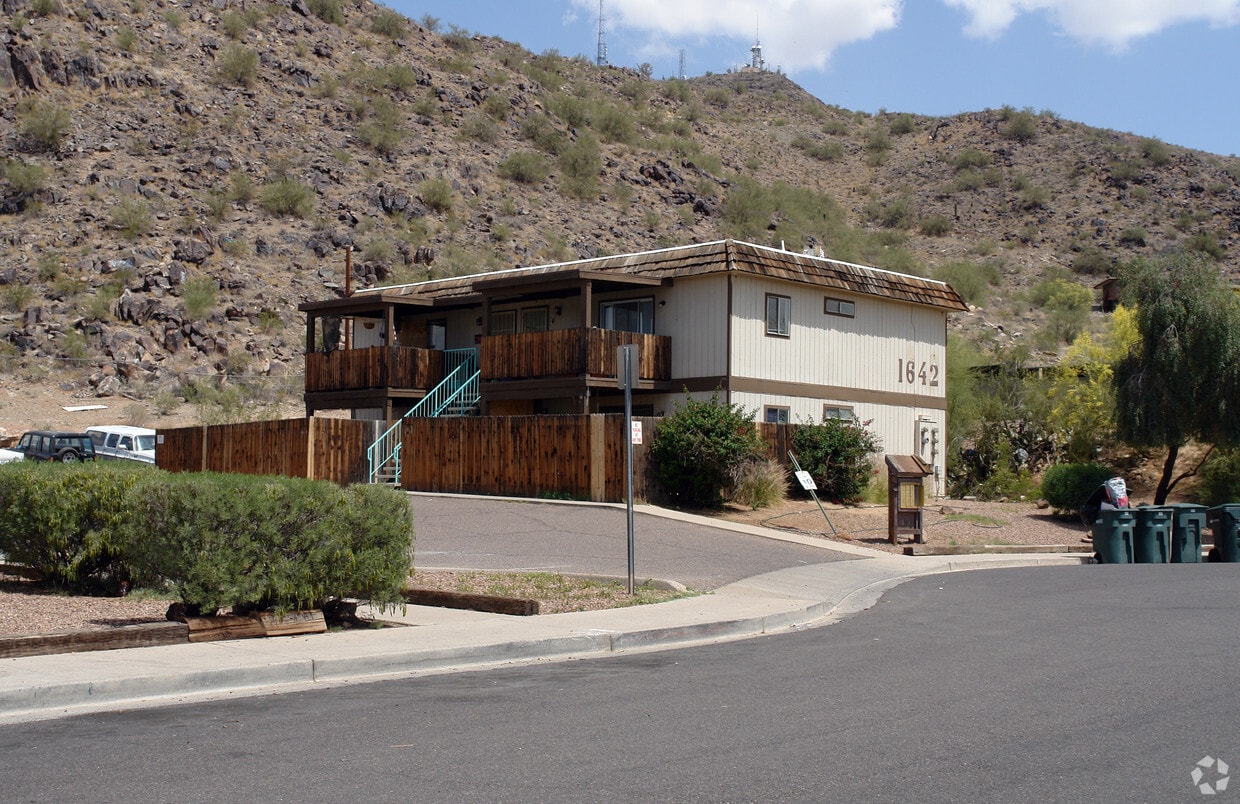Building Photo - Yucca Apartments