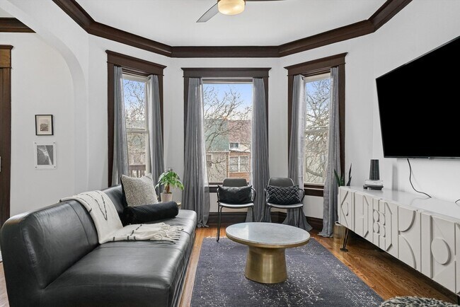 Foto del edificio - 1922 N Washtenaw Ave