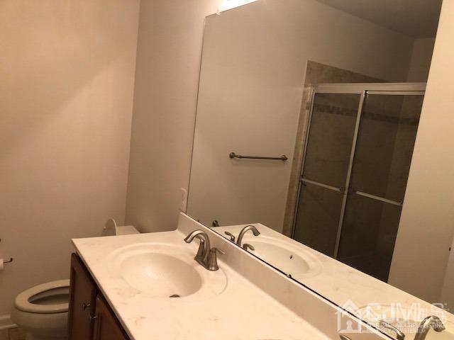 Building Photo - 825 Liberty Ct