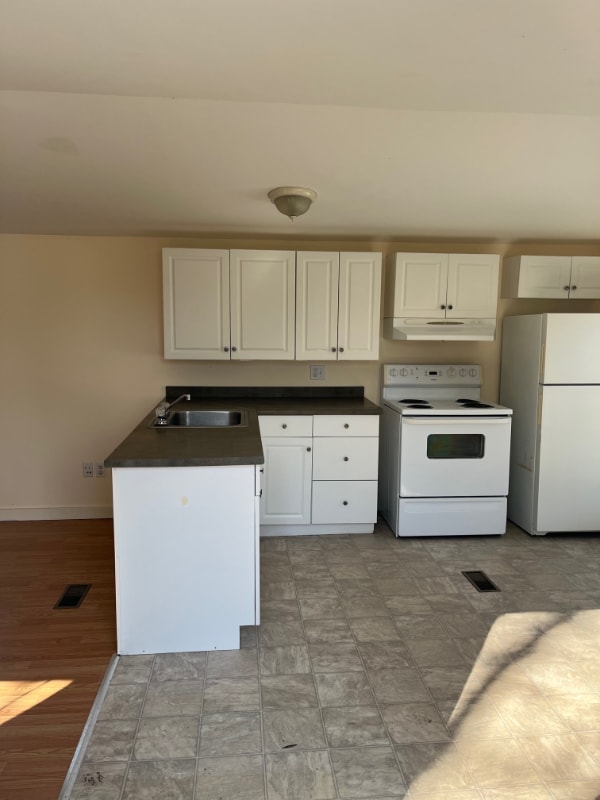 Building Photo - 23 Harriman Cove Rd