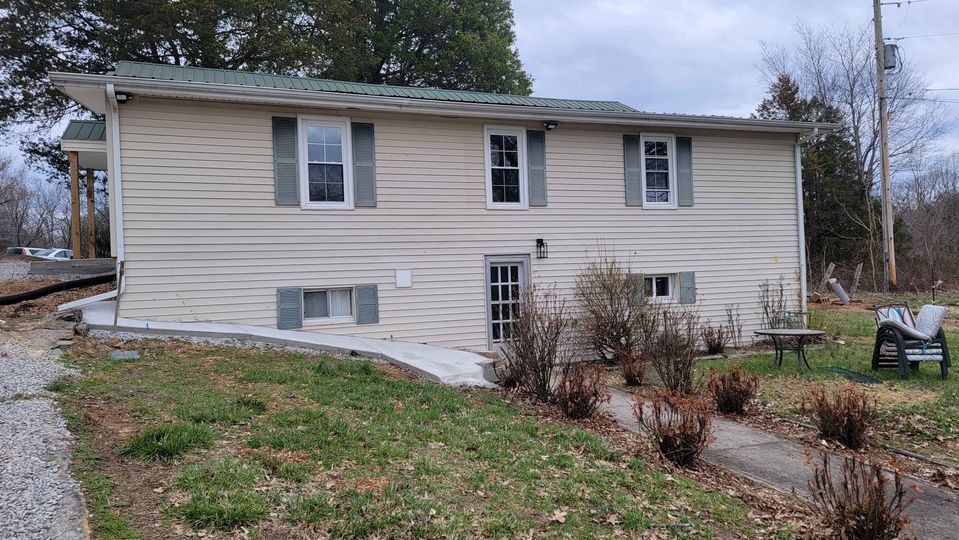 192 Elm Grove Rd, Livingston, TN 38570 House Rental in Livingston, TN