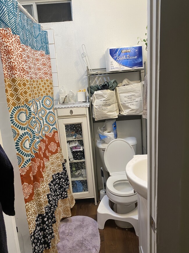 Baño (compartido) - 1845 Junipero Ave