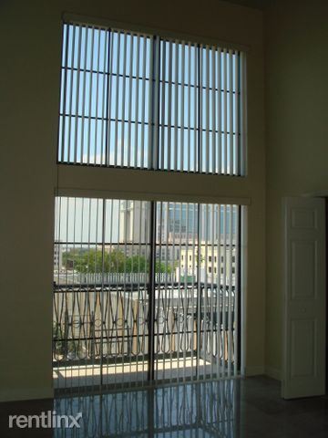 Building Photo - 101 N Clematis St