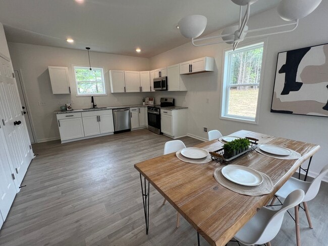 Building Photo - 3 Bedroom 2 Bathroom 2025 model house for ...