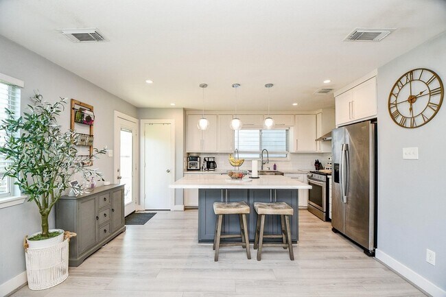 Foto del edificio - 6322 Hall Pond Ct