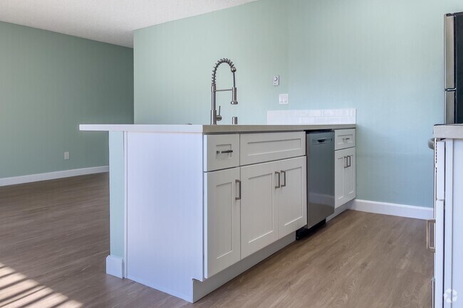 1HAB, 1BA - 650 ft² - St. George Manor