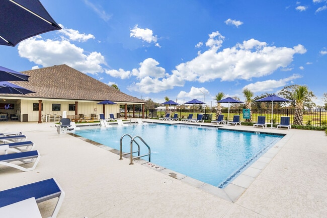 Building Photo - Cottages at Creekview