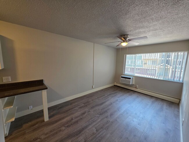 Foto del edificio - 233-233 E Arvada St