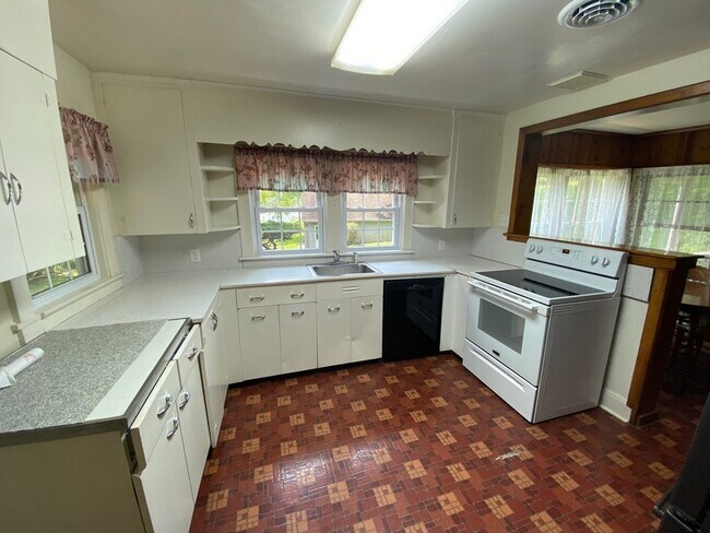 Foto del edificio - 461 Shady St