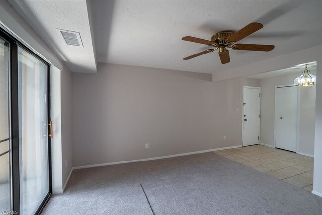 Building Photo - 1600 Cedarwood Dr