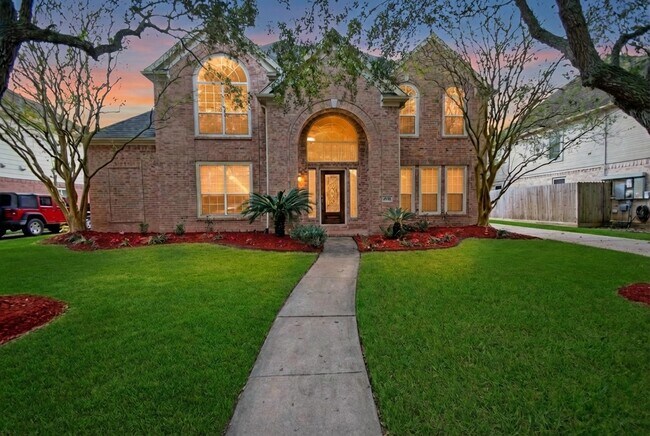 Foto del edificio - 2111 Parkview Ln