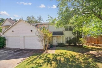 Building Photo - 1058 Mansfield Ct
