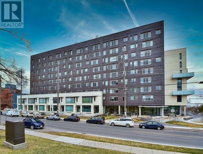 Building Photo - 195 Hunter St E