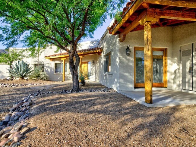 Foto del edificio - 4 Bedroom 4 Bathroom