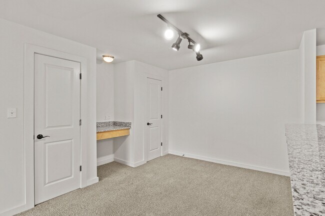 Entrada principal - Lakewood Park Apartments