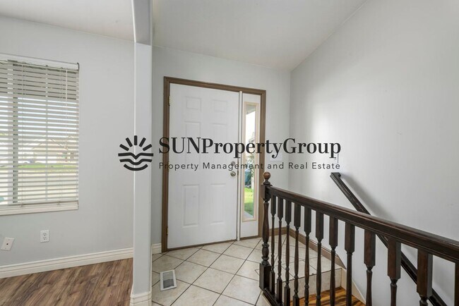Building Photo - Great Family Home in Excellent West Jordan...