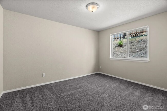 Building Photo - 502 Tullis St NE