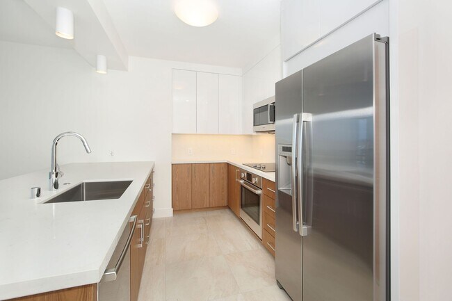Building Photo - Azure 2502 - Convenient & Urban Living!